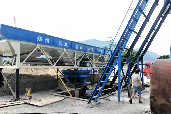 配料機(jī)應(yīng)用于攪拌站設(shè)備中